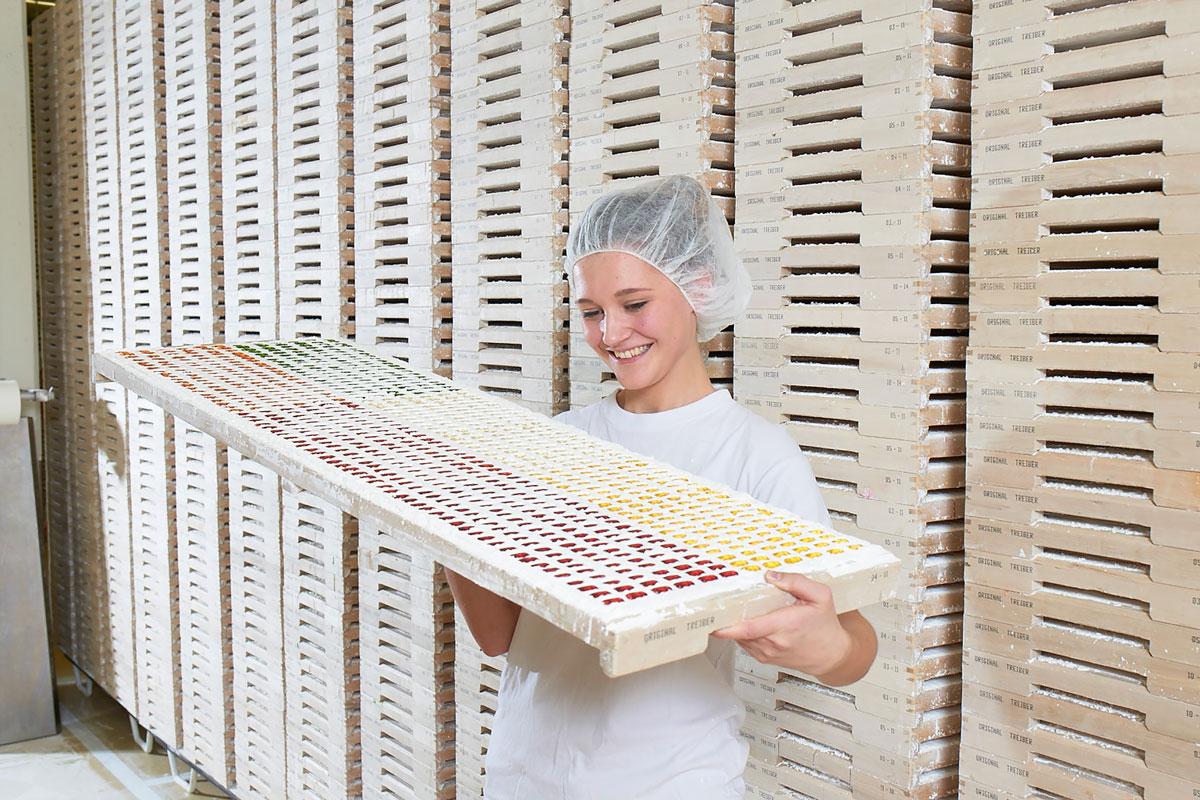 210201 Suesswaren - Wer bestreikt denn Gummibärchen? - UZ vom 26. Mai 2023 - UZ vom 26. Mai 2023