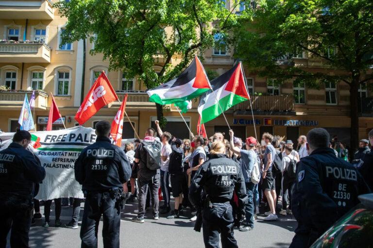 220401 Grundrechte - Auf dem Recht beharren - Verfassungsschutzbericht - Verfassungsschutzbericht