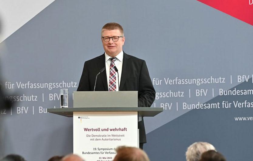 220401 Verfassungsschutz - Von Feinden umzingelt - Haldenwang, Innere Sicherheit, Multipolare Weltordnung, Verfassungsschutz - Politik