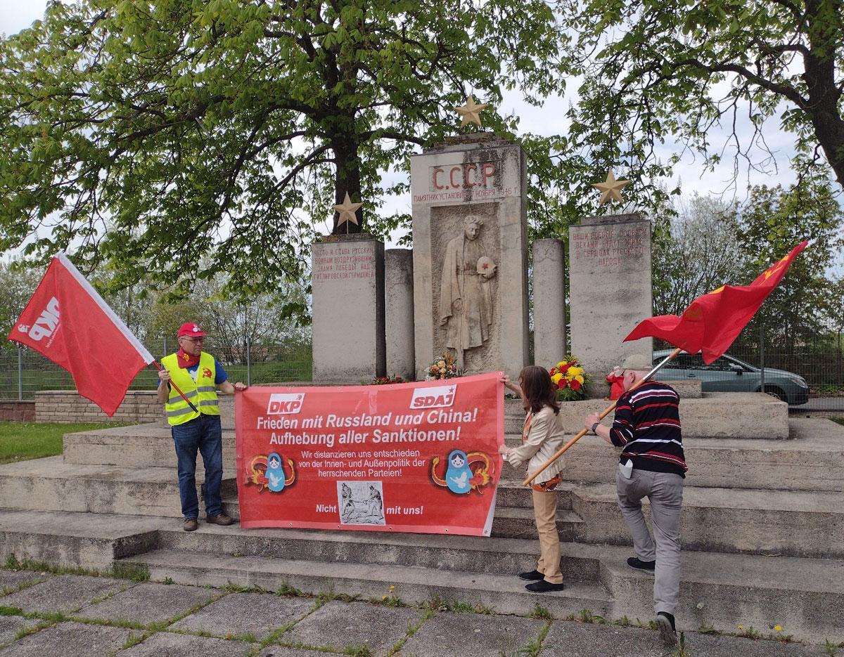 Gotha 3 - Dank euch, ihr Sowjetsoldaten! - 8. Mai 2023, 9. Mai 2023, Tag der Befreiung vom Faschismus, Tag des Sieges im Großen Vaterländischen Krieg - Blog, DKP in Aktion