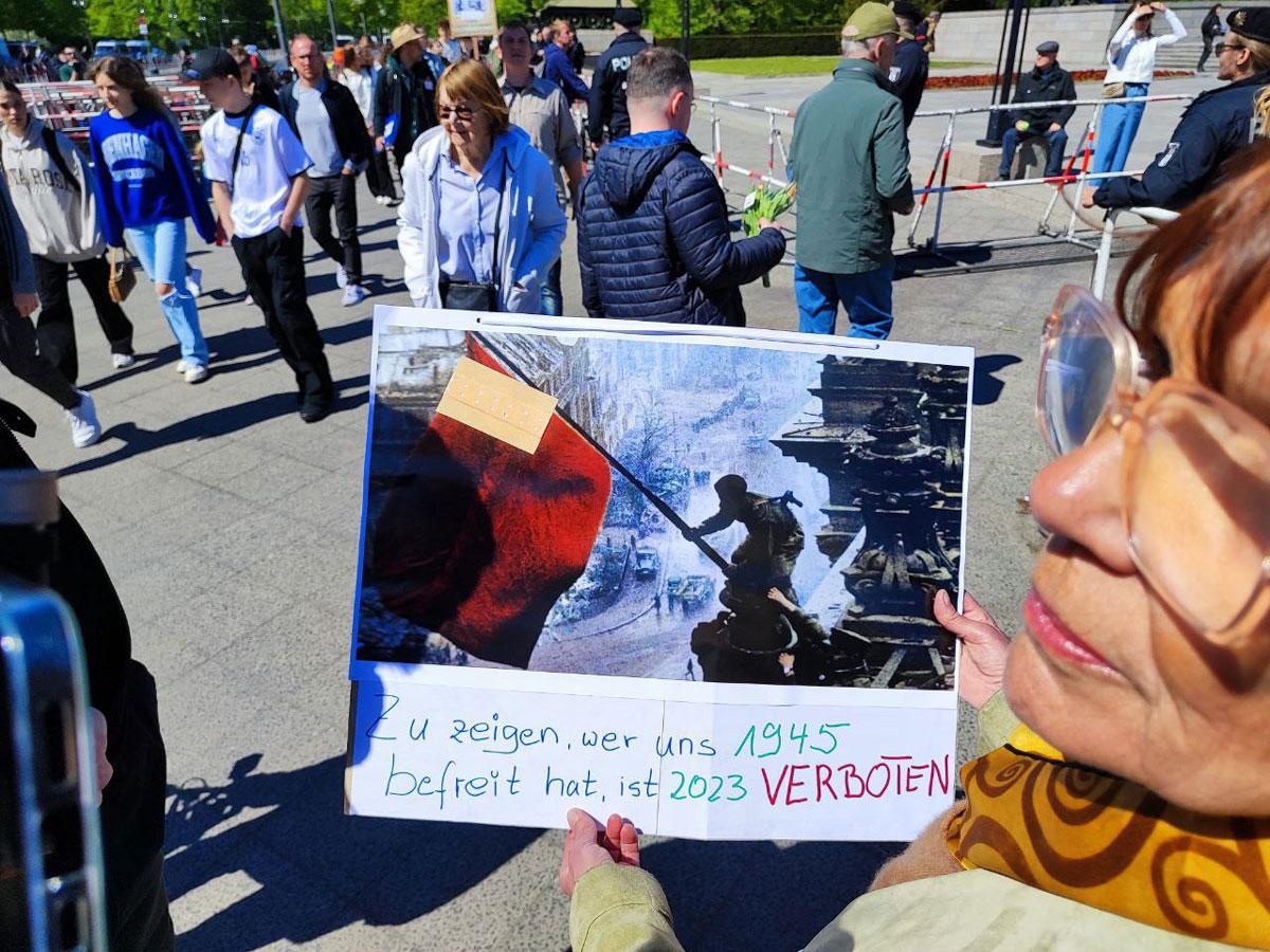 photo 2023 05 09 12 36 18 - Dank euch, ihr Sowjetsoldaten! - 8. Mai 2023, 9. Mai 2023, Tag der Befreiung vom Faschismus, Tag des Sieges im Großen Vaterländischen Krieg - Blog, DKP in Aktion