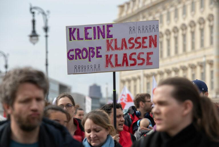 230201 Lehrerstreik - Drei Tage Warnstreik - Entlastung - Entlastung