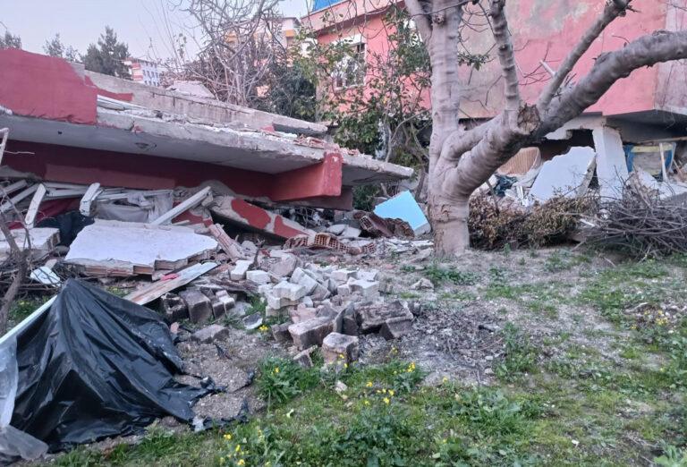 230402 Erdbeben - Zu wenig Geld, um Hilfe zu bekommen - Türkei - Türkei