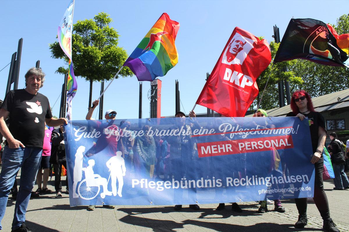 2315011 - „Wir feiern bunt!“ - Christopher Street Day, DKP Recklinghausen, Recklinghausen - Aktion