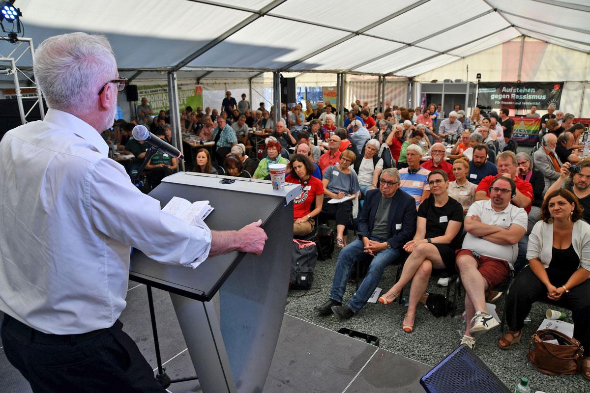 2613 01 - Was haben Tarifkämpfe mit Krieg zu tun? - Die Linke, IG Metall Hanau-Fulda, Jeremy Corbyn, Krise, Rosa-Luxemburg-Stiftung - Hintergrund