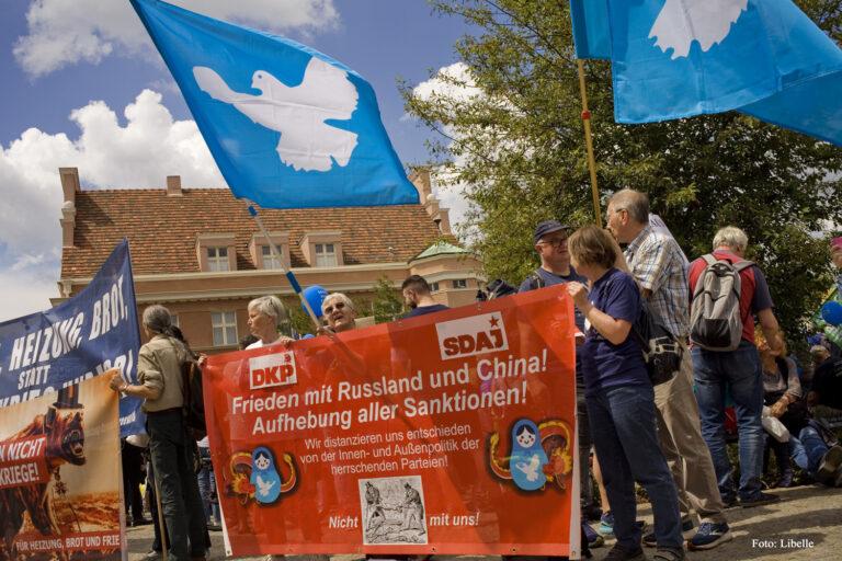 MG 0122 internet - Gegen Waffenlieferungen – für Verhandlungen - Proteste - Proteste