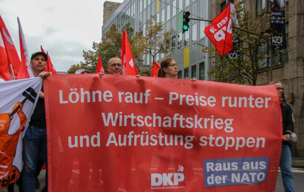 2022 Demo Infl Monster 15 1 - Immer erkämpft - DKP, Friedenskampf, Gewerkschaften, Gewerkschaftspolitik - Hintergrund