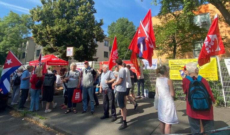 280502 Bildmeldung - Solidarität mit der kubanischen Revolution - Kuba-Solidarität - Kuba-Solidarität