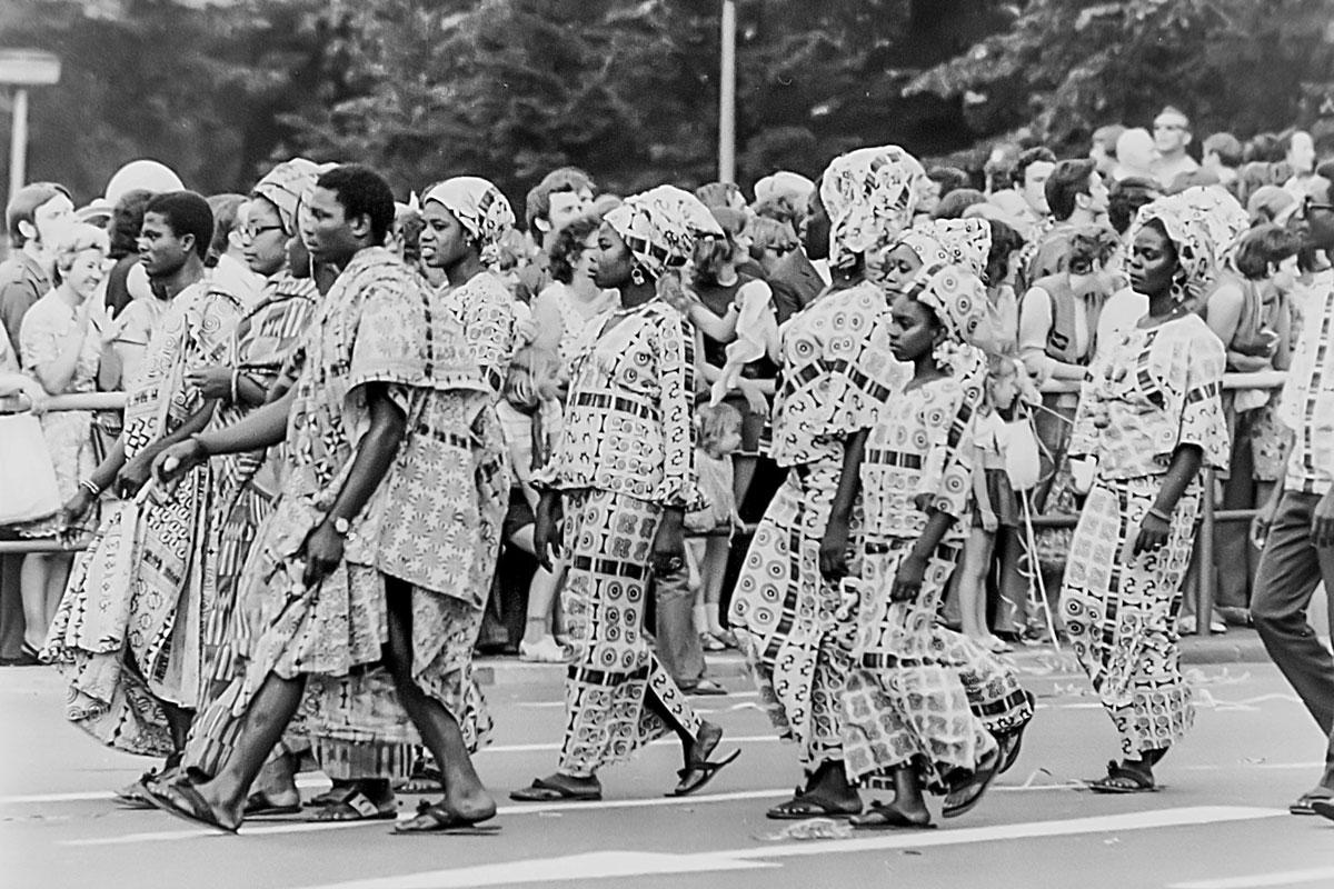 64 PICT0441 - Fünf Kontinente vereint beim X. - 1973, Berlin, X. Weltfestspiele - Blog