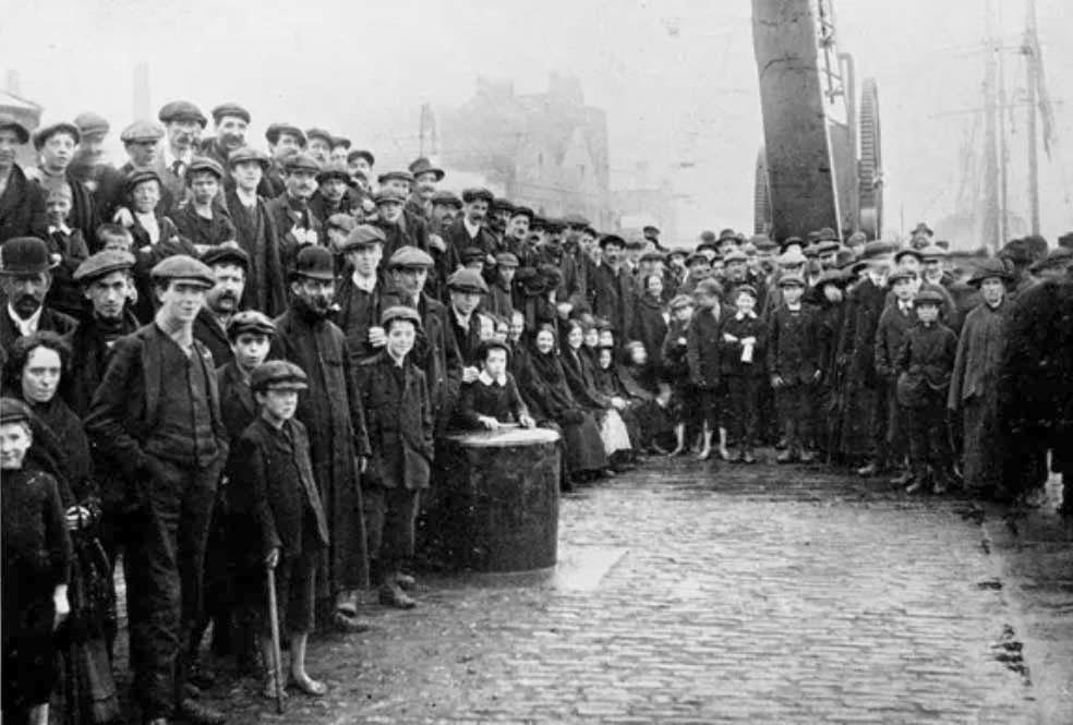3111 2 - Irlands Verdammte - Arbeiterbewegung, Buchtipp, Gewerkschaften, Irland, James Plunkett, Sozialproteste - Kultur