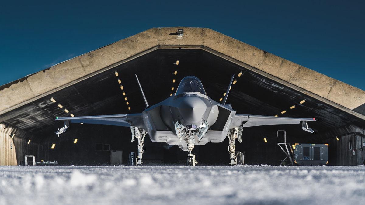 350402 Militaerausgaben - Aufrüsten um jeden Preis - UZ vom 1. September 2023 - UZ vom 1. September 2023