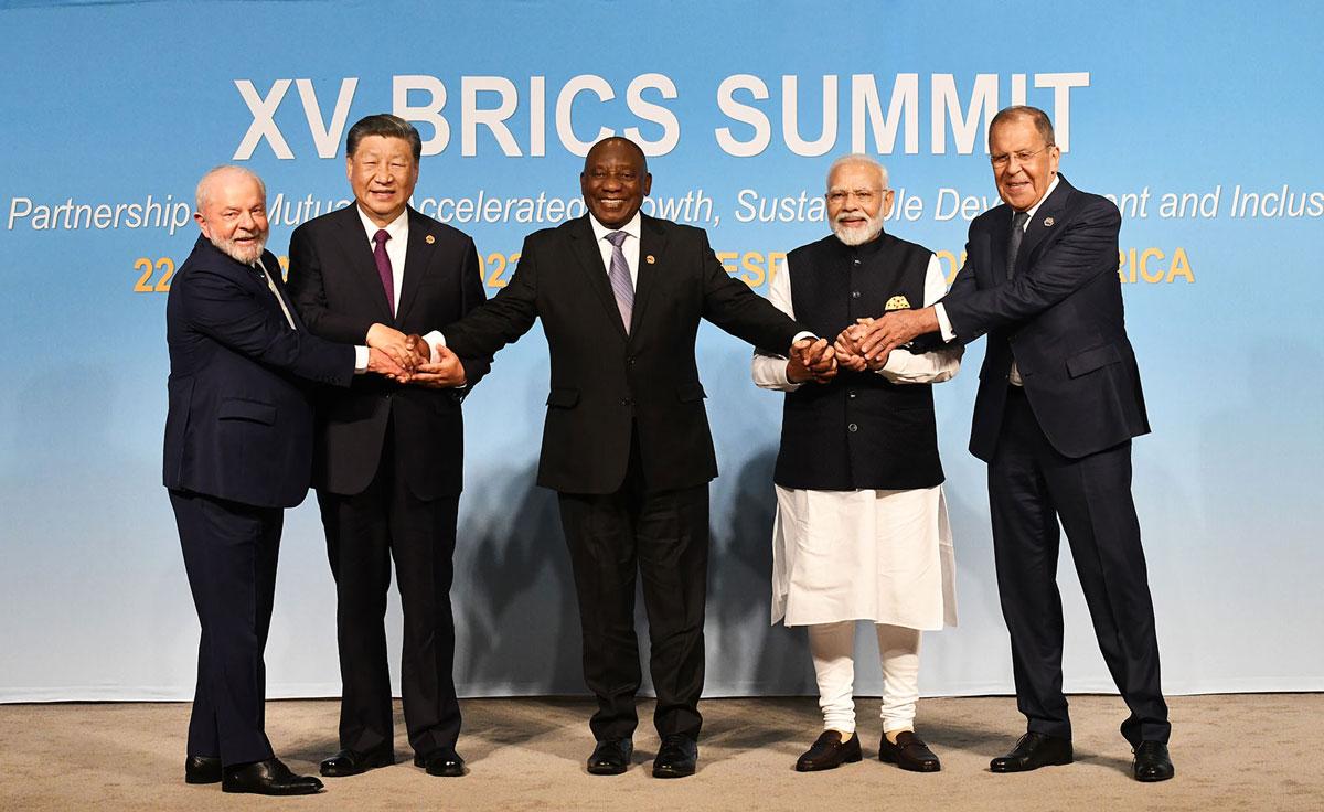 350601 BRICS - Vom Debattierclub zur Weltbewegung - BRICS, Finanzkapitalismus, Neokolonialismus, Wirtschaftsgipfel - Theorie & Geschichte