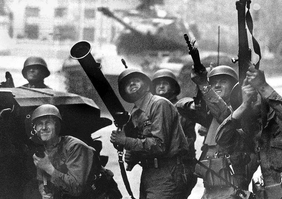 1213 NTh4 86926438 golpe de estado chile 1 - Venceremos! - Augusto Pinochet, Chile, Putsch, Salvador Allende, Unidad Popular - Hintergrund