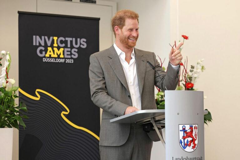 3616 large One Year To Go Invictus Games Du╠esseldorf 2023 - Demoliert und vorgeführt - Prinz Harry - Prinz Harry