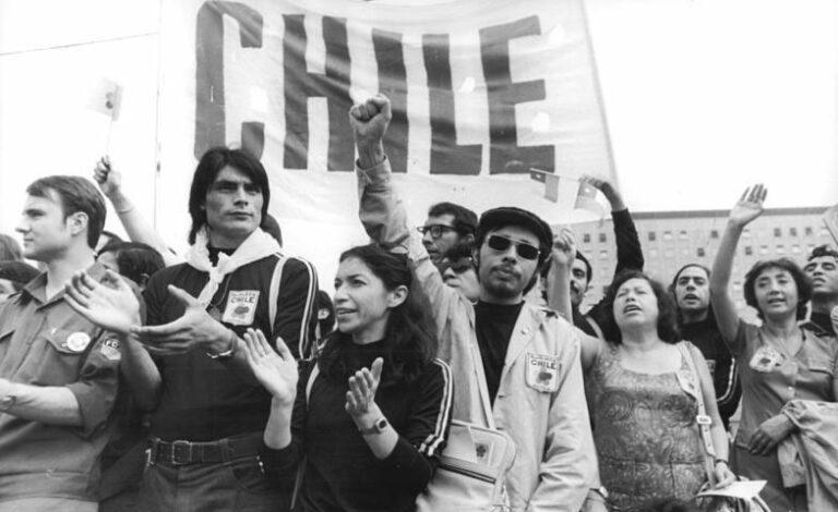 3810 Bundesarchiv Bild 183 M0804 0760 Berlin 10 - Souveränität und Solidarität - Theorie & Geschichte - Theorie & Geschichte