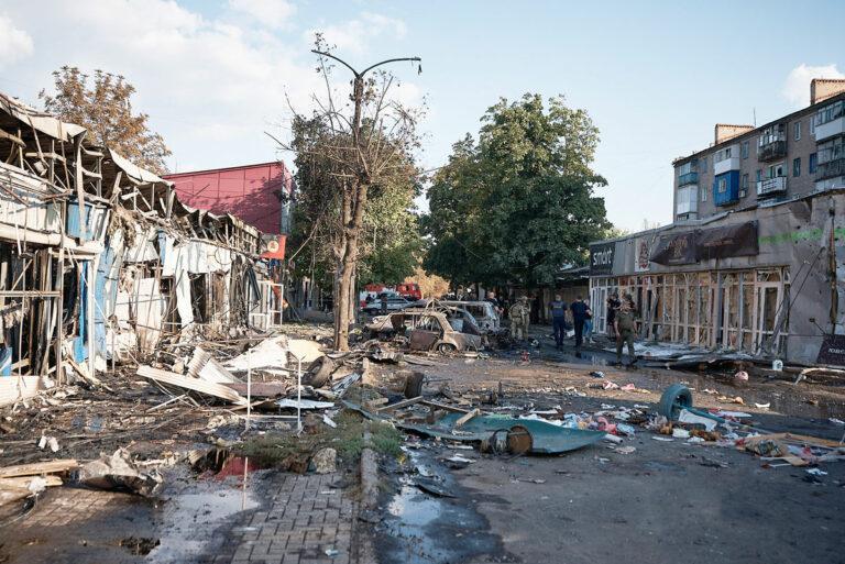 390601 Ukraine - Geistige Gesundheit in Kiew - Kriegsverbrechen der Ukraine, Raketenalarm, Ukraine-Krieg - Vermischtes