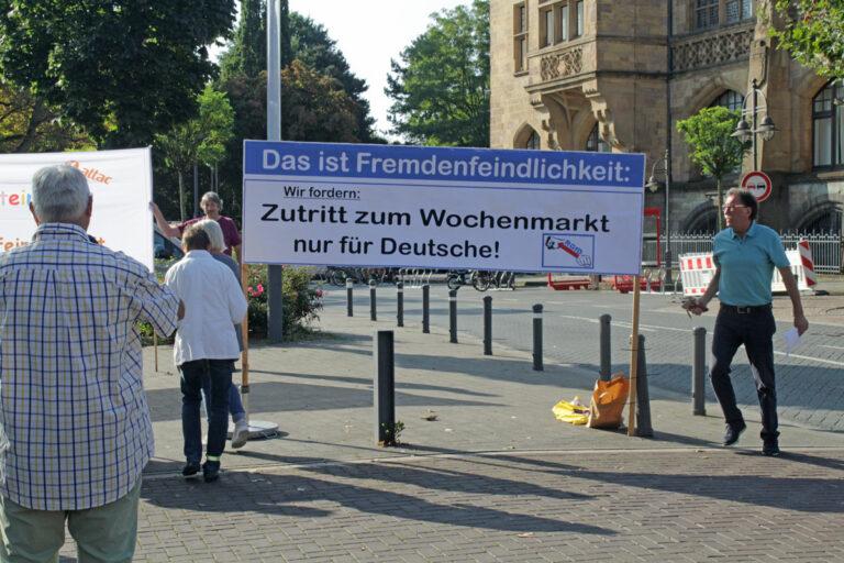 431501 Aktion Re - Was tun gegen AfD-Infostände? - AfD stoppen, Fremdenfeindlichkeit - Politik