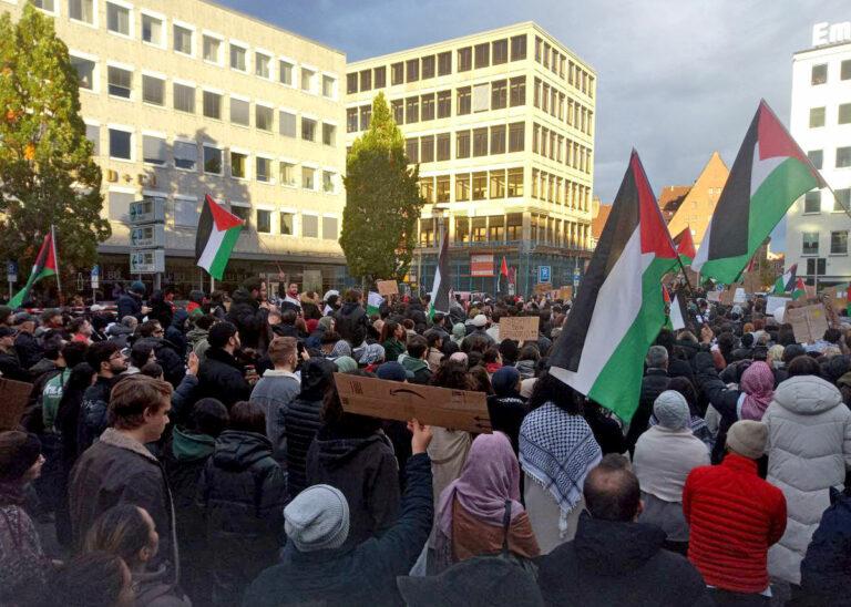 4405 Bild1 - Einschüchterung abgewehrt - Palästina-Solidarität - Palästina-Solidarität