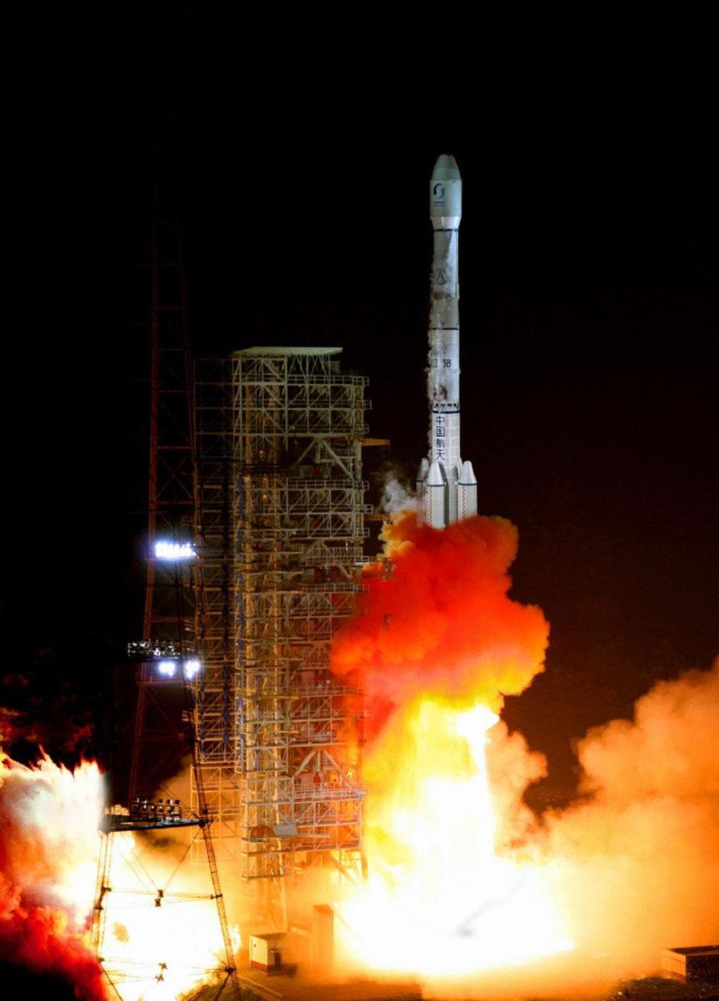 461213 The Launch of Long March 3B Rocket - Mehr als 100 Millionen Parteimitgliedersprechen eine deutliche Sprache - China-Debatte - Internationales