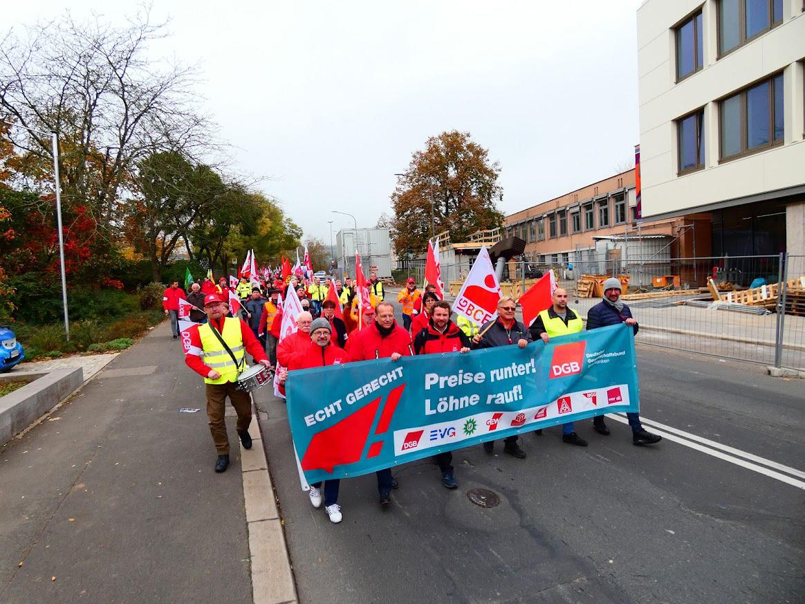 470202 Armutsloehne - Hauptsache Arbeit? - Bürgergeld, Mindestlohn, Neoliberalismus, Sozialleistungen - Wirtschaft & Soziales