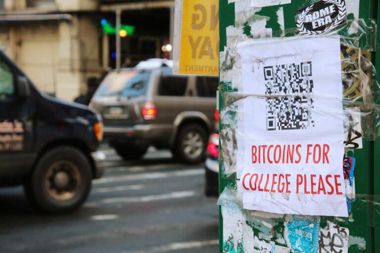 4810 2560px Bitcoins for College Please 12669197735 - Weltweites Finanzsystem im Umbruch - Digitalwährungen - Digitalwährungen