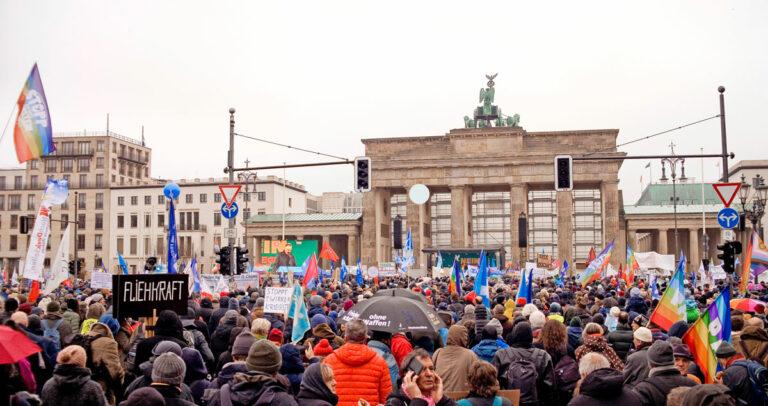 MG 0061 druck - Tausende gegen Kriegspolitik der Ampel - DKP - DKP