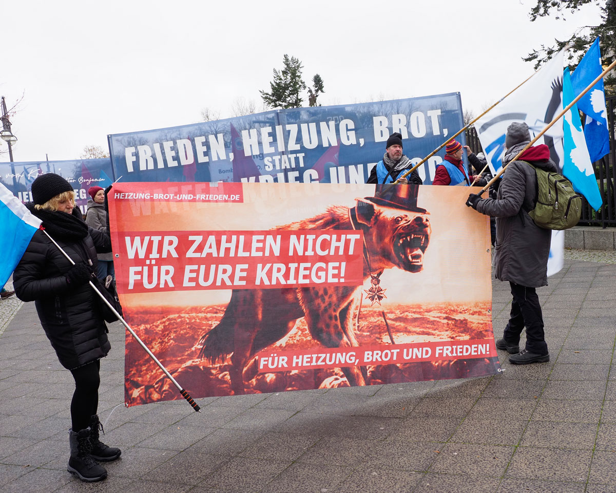 Stefan Niehoff 12 - Starke Friedensdemo in Berlin - 25. November 2023, Friedensbewegung - Blog