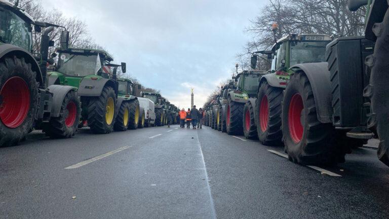 030301 Bauernproteste - Gegen die Tropfen und das ganze Fass - Bauernproteste - Bauernproteste