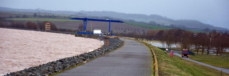 030402 Hochwasser - Von wegen Naturkatastrophe - Hochwasser - Hochwasser