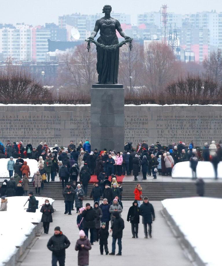 050702 Leningrad Bildmeldung - Gedenkfeier für die Befreiung Leningrads - 2. Weltkrieg - 2. Weltkrieg