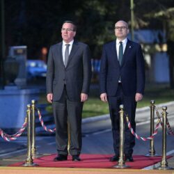 Serbien beugt sich nicht