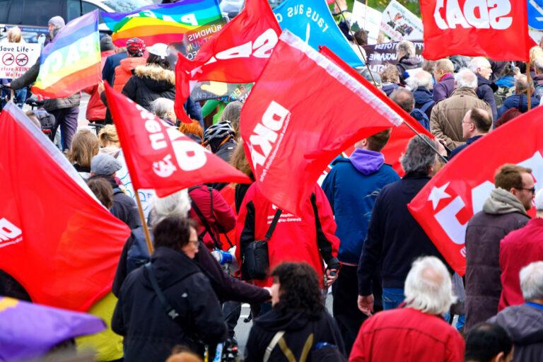 0913 Ostermarsch Rhein Ruhr 036 1 - Ignorierte Sichtweisen - Rüstungsindustrie - Rüstungsindustrie