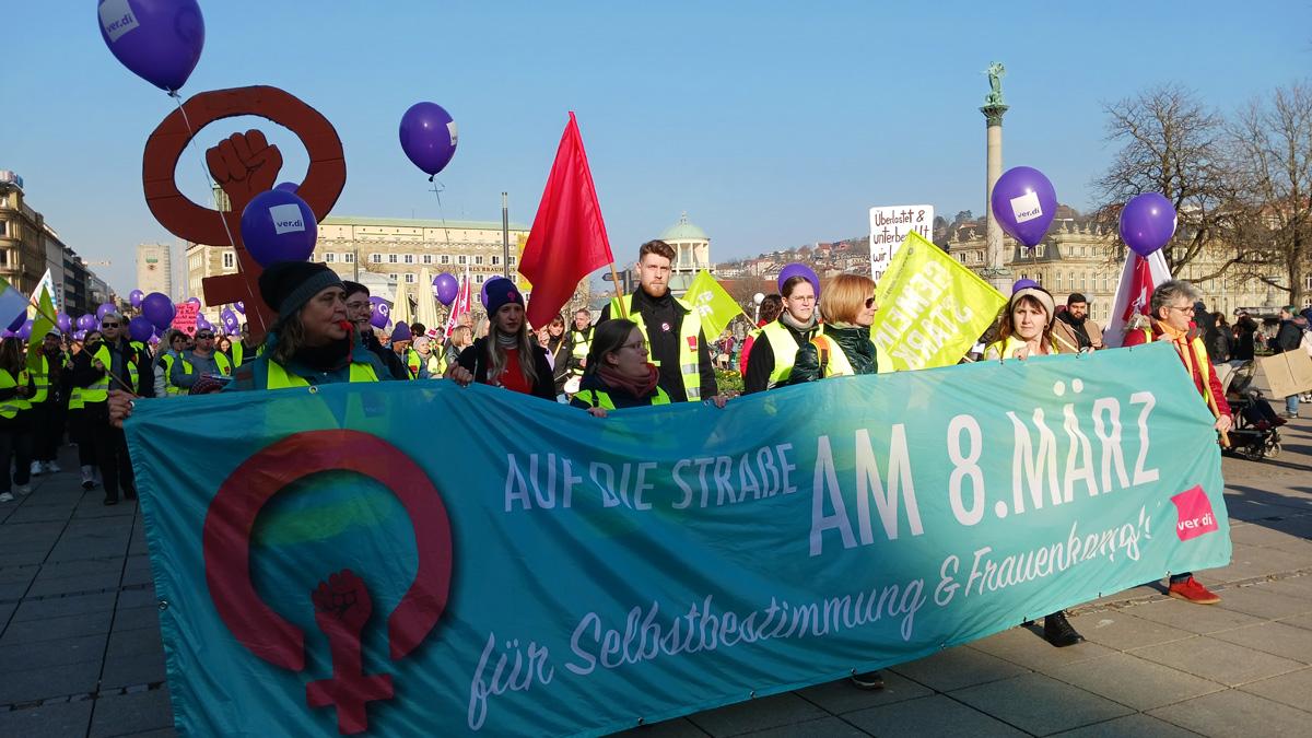 110301 Frauentag - Rewe blockiert Tarifvertrag im Handel - Alterssicherung, Internationaler Frauentag 2024, REWE, Tarifrunde Handel, ver.di - Wirtschaft & Soziales