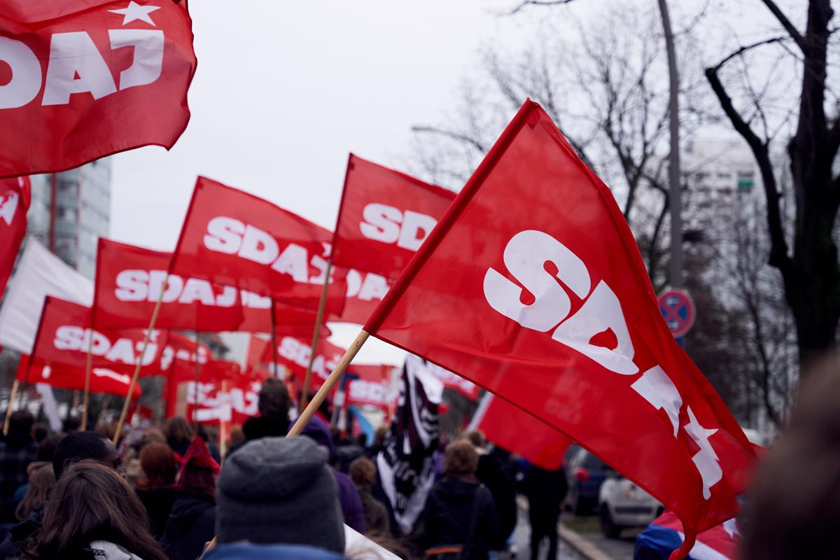 120501 SDAJ Bundeskongress - Zeit der Diskussion, der Analyse und Beschlüsse - Bundeskongress, deutscher Imperialismus, Jugendliche, Klassenkämpfe, Podiumsdiskussion, Produktivkräfte, SDAJ, Sozialabbau, Zukunftsplan - Politik