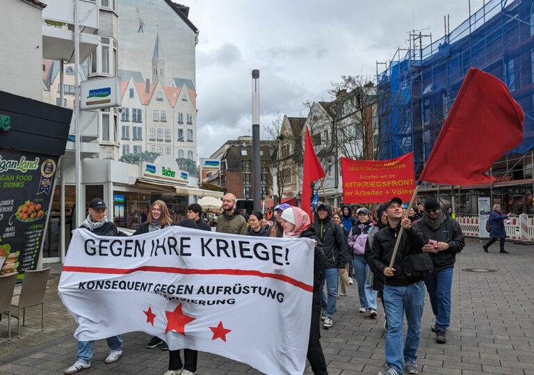 130801 Troisdorf - Waffen statt Wohnungen - Troisdorf - Troisdorf