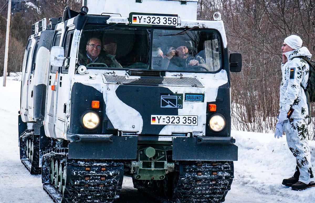 1309Bild3 - Raus aus der NATO! - NATO, Quadriga - Positionen