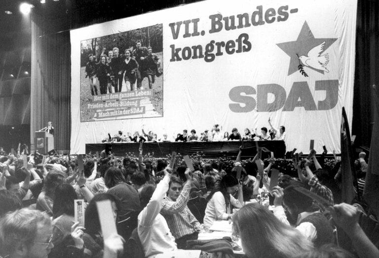 1311 VII - Maximale Erfolge! - 26. Bundeskongress der SDAJ - 26. Bundeskongress der SDAJ