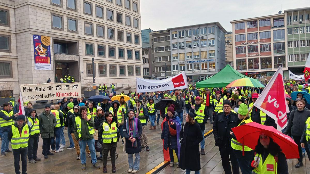 20240301 110411 - Mehr Fahrgäste, weniger Fahrer - Fridays for Future, ÖPNV, Streik, ver.di Baden-Württemberg - Blog