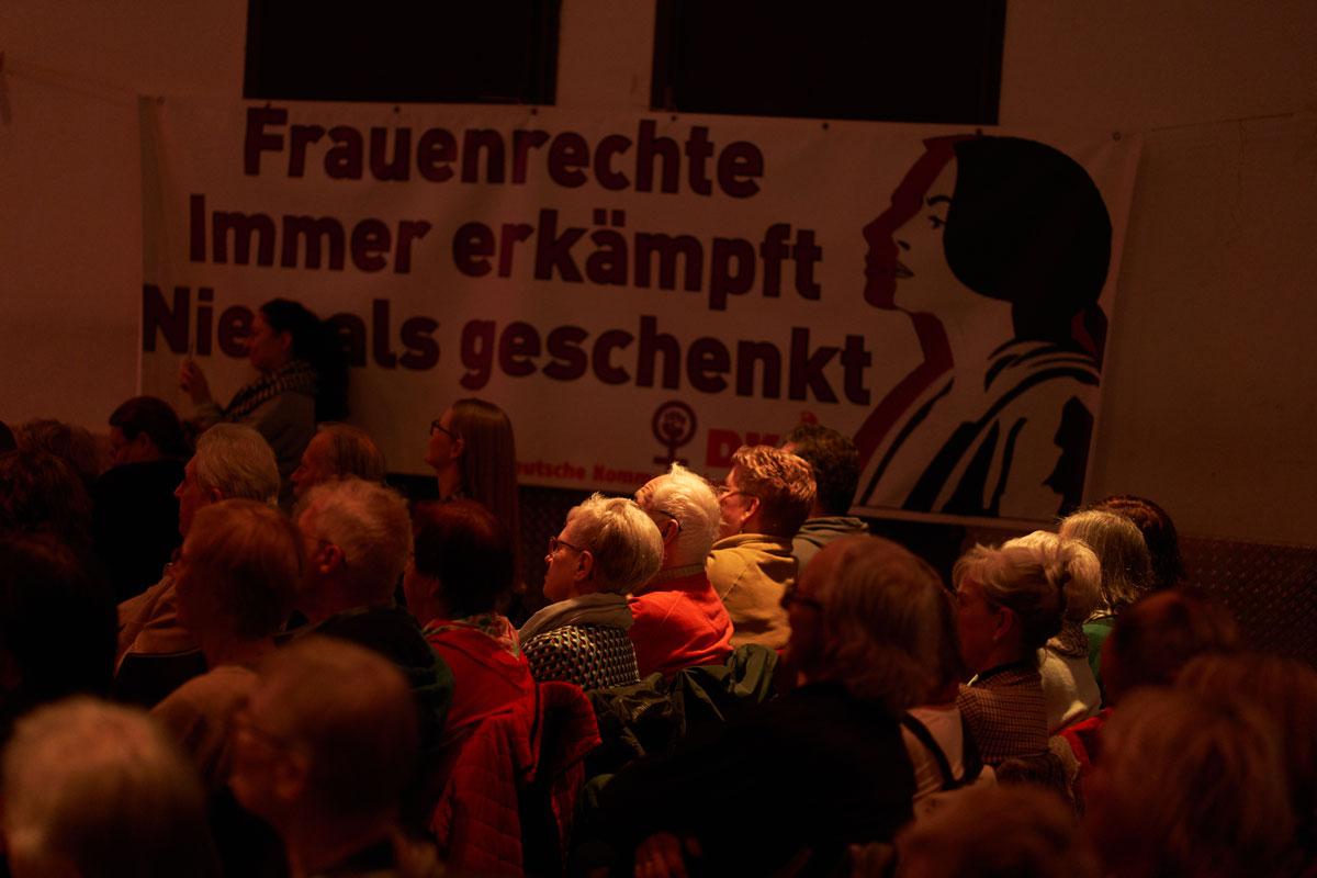 2403 Martinee 018 - Volles Haus für Frauenrechte - Essen, Frauenarbeitskreis der DKP Essen, Internationaler Frauentag 2024, Zeche Carl - Blog, Kultur