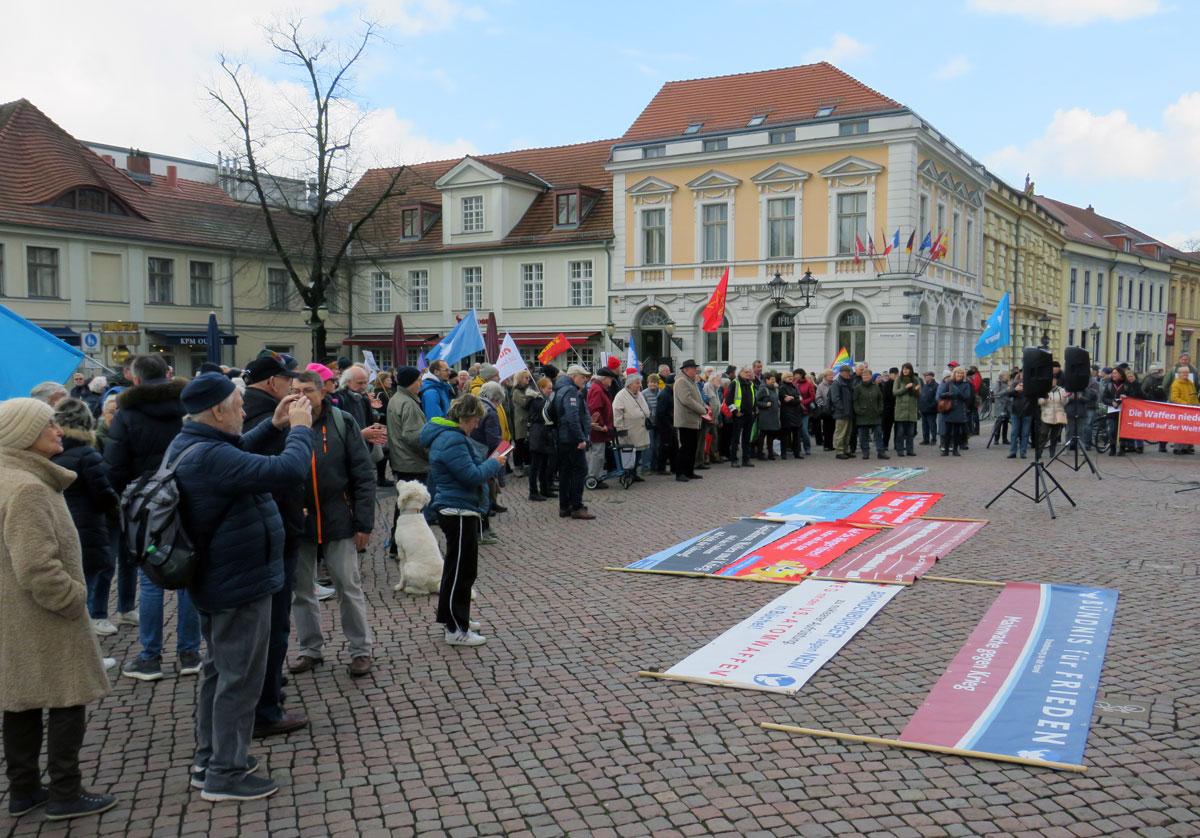 IMG 5201 - „Friedensfähig statt kriegstüchtig“ - Ostermarsch 2024, Potsdam - Blog