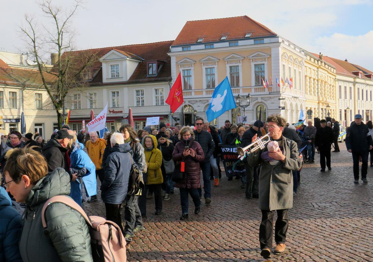 IMG 5254 - „Friedensfähig statt kriegstüchtig“ - Ostermarsch 2024, Potsdam - Blog