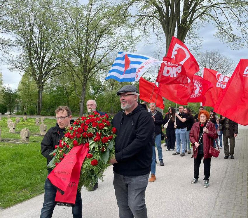 150503 Bildmeldung - Gedenken an die ermordeten Kämpfer der Roten Ruhrarmee - Carol Schröder, DKP Bottrop, Rote Ruhrarmee - Politik