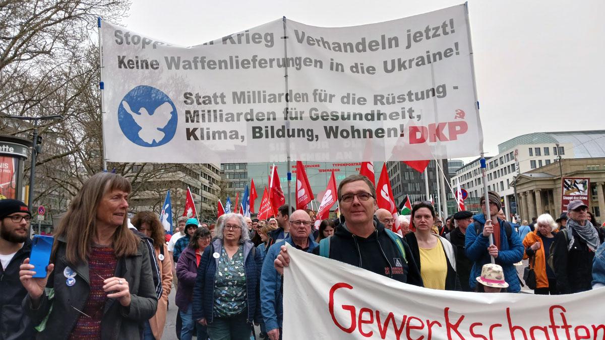 20240330 130807 - „Lumpenpazifisten“ brauchen Mut - Bremer Friedensforum, Düsseldorfer Friedensforum, Friedenskoordination Berlin, Gewerkschaften gegen Aufrüstung, Netzwerk Friedenskooperative, Ostermarsch 2024, SDAJ - Blog