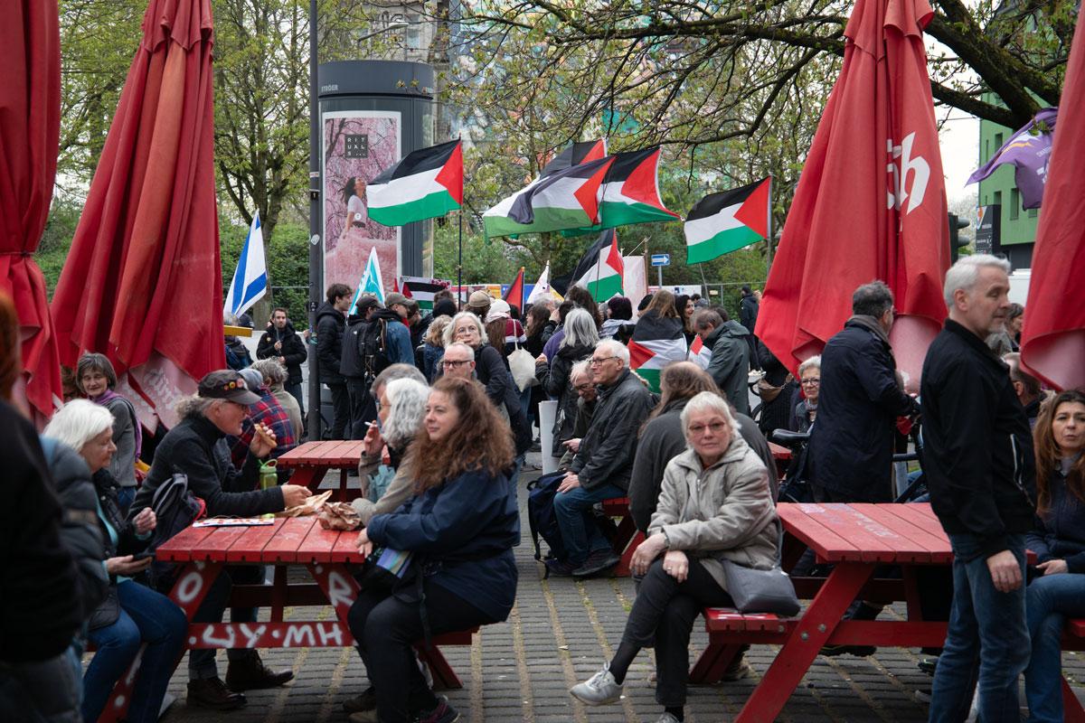 ostermarsch rhein ruhr 53621214871 o - „Lumpenpazifisten“ brauchen Mut - Bremer Friedensforum, Düsseldorfer Friedensforum, Friedenskoordination Berlin, Gewerkschaften gegen Aufrüstung, Netzwerk Friedenskooperative, Ostermarsch 2024, SDAJ - Blog