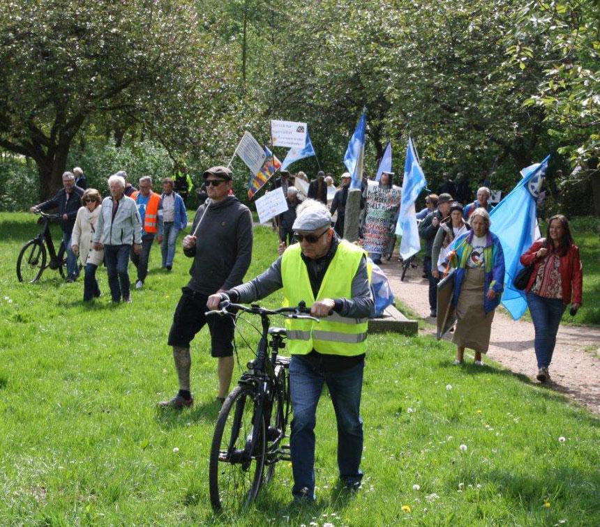 190501 Rostock - Für ein Meer des Friedens - Friedensbündnis Norddeutschland, Friedenskampf, Rostock - Politik