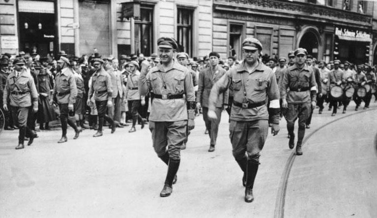 2010 Bundesarchiv Bild 183 Z0127 305 Berlin 1927 Reichstreffen RFB Thaelmann Leow - Soldaten der Revolution - Theorie & Geschichte - Theorie & Geschichte