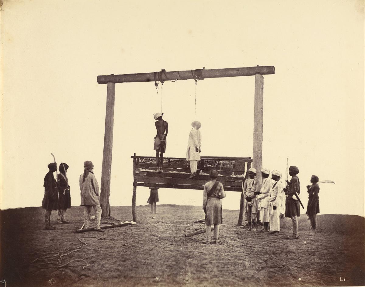 231002 Felice Beato British born Italy Two Sepoys of the 31st Native Infantry Who Were Hanged at Lucknow 1857 Google Art Project - Reflex in konzentrierter Form - UZ vom 7. Juni 2024 - UZ vom 7. Juni 2024