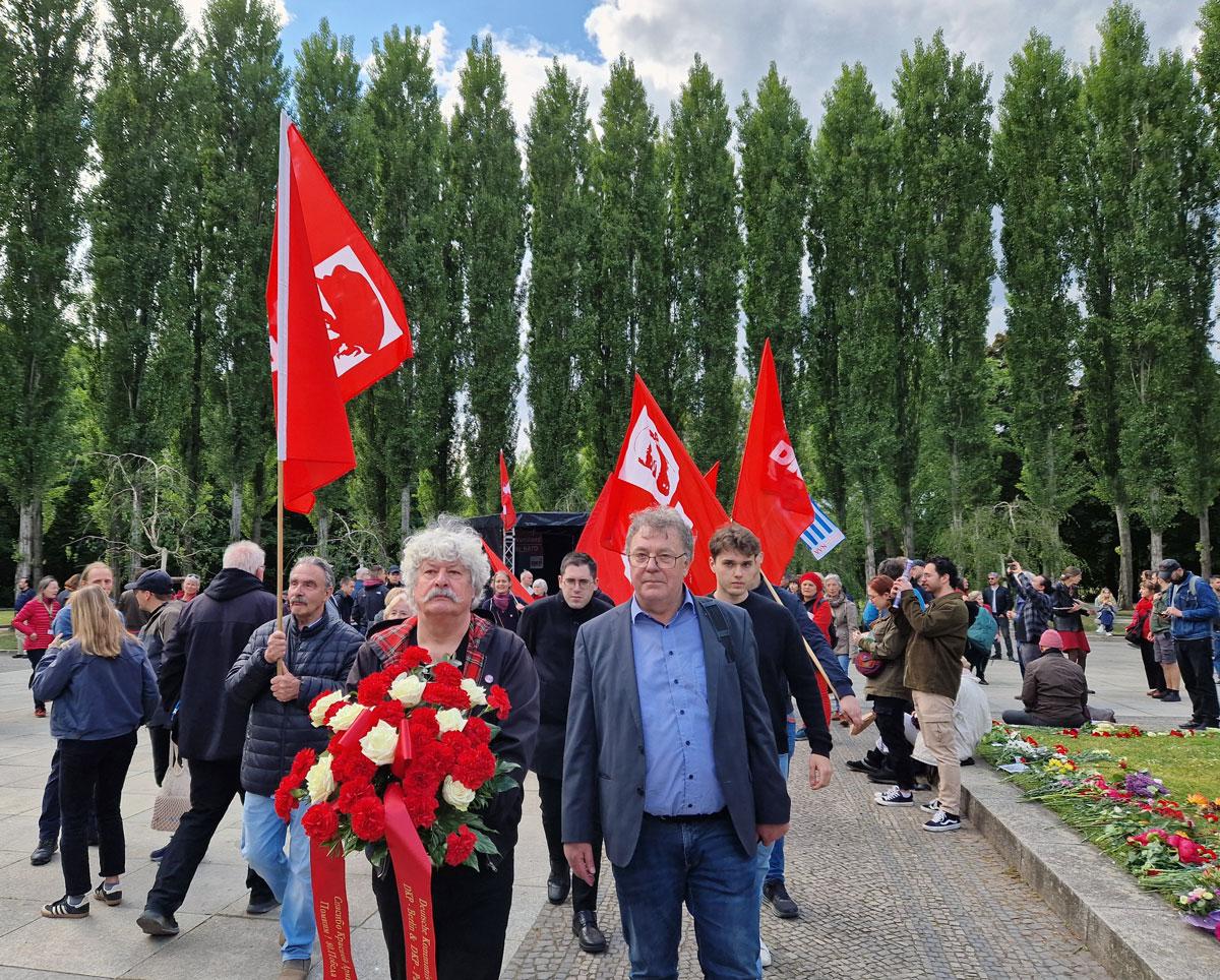 20250508 163903 - Befreit feiern - 80 Jahre Befreiung vom Faschismus, Christa Weber, DKP Berlin, Dmitri Nowikow, Patrik Köbele, Stefanie Rediske, Yana Zaugarova - Blog, Politik