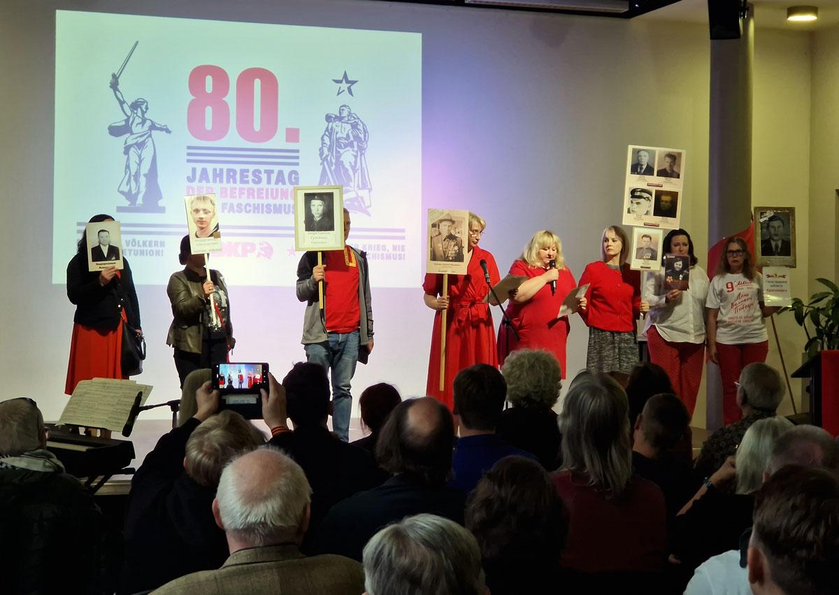 20250508 195616 - Befreit feiern - 80 Jahre Befreiung vom Faschismus, Christa Weber, DKP Berlin, Dmitri Nowikow, Patrik Köbele, Stefanie Rediske, Yana Zaugarova - Blog, Politik