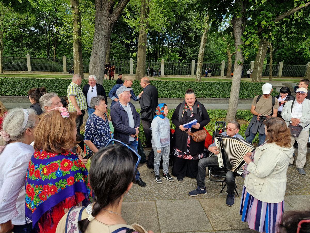 20250509 172952 - Befreit feiern - 80 Jahre Befreiung vom Faschismus, Christa Weber, DKP Berlin, Dmitri Nowikow, Patrik Köbele, Stefanie Rediske, Yana Zaugarova - Blog, Politik